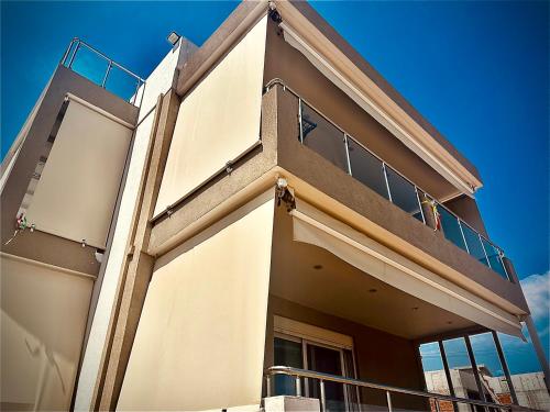 Airport Sea View Studio — Artemida — photo 4