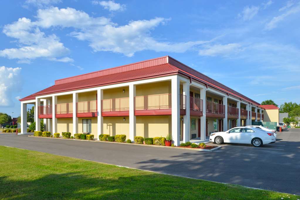 Americas Best Value Inn Tupelo Barnes Crossing - photo 3