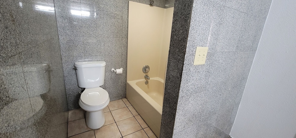 Capital Inn - photo 32