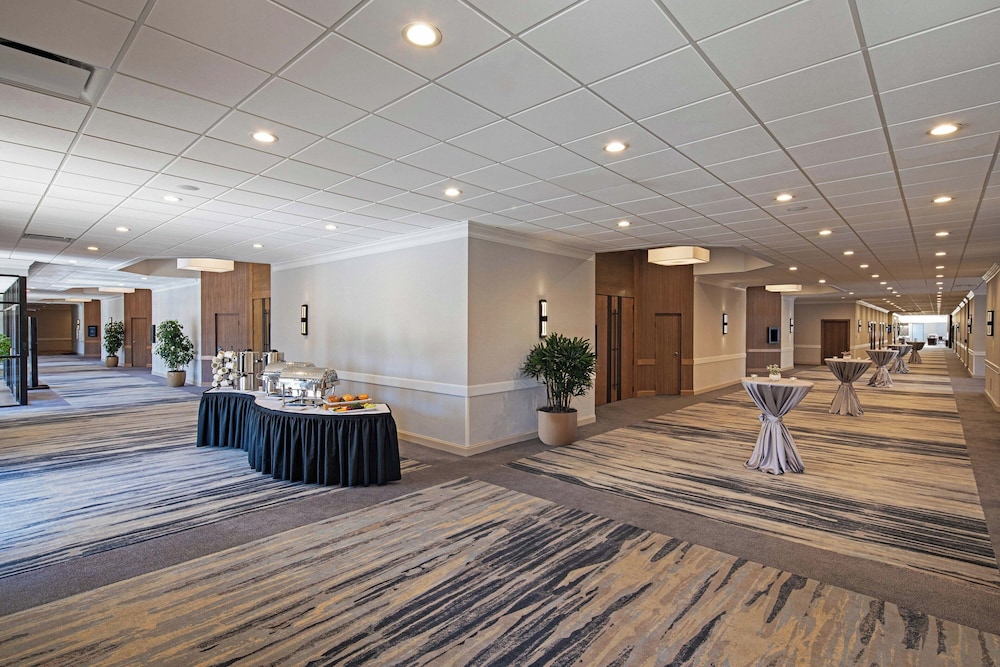 Sheraton Charlotte Airport Hotel - photo 30