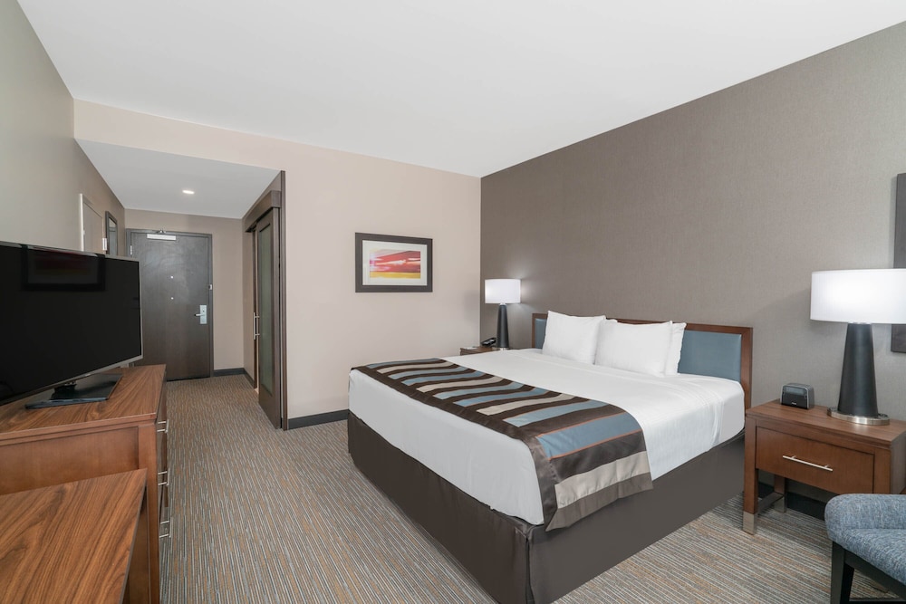 Courtyard by Marriott Seattle SeaTac Airport - photo 7