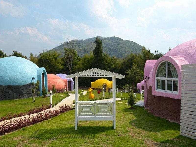 Bellissimo Cafe & Resort in Suan Phueng, Thailand