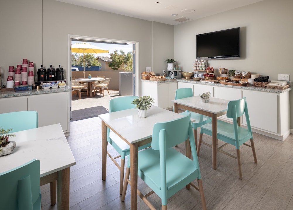 Mariposa Inn & Suites - photo 19