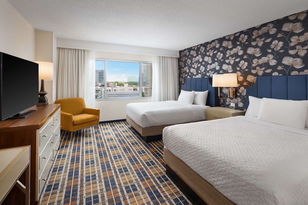 Embassy Suites by Hilton Atlanta Buckhead - photo 22