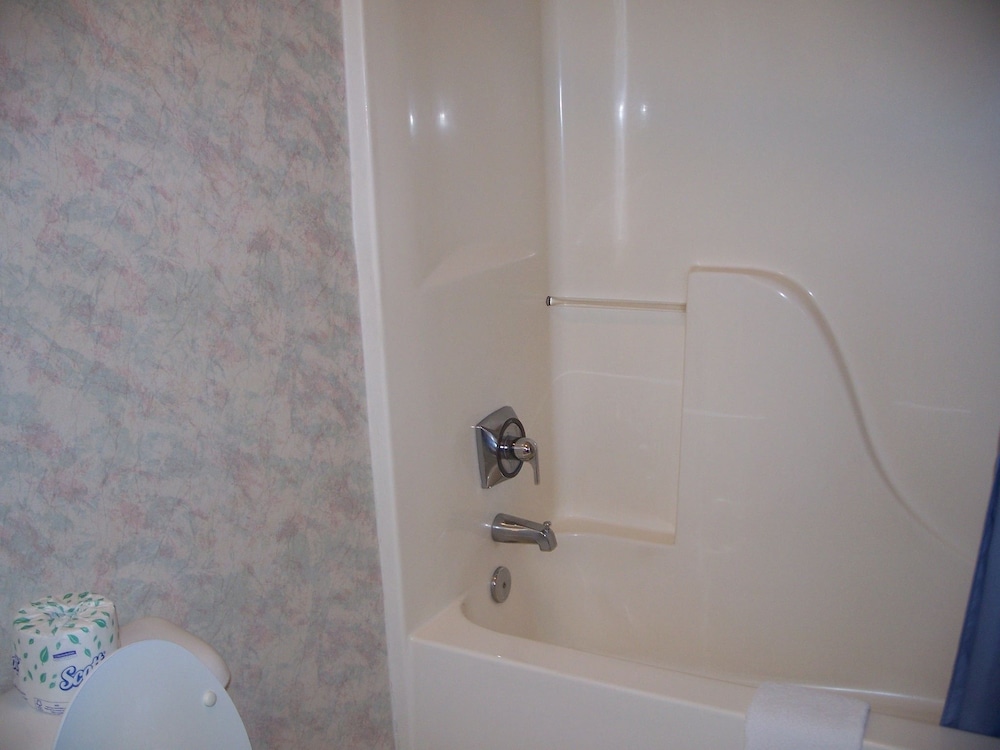 Castlewood Inn - photo 47