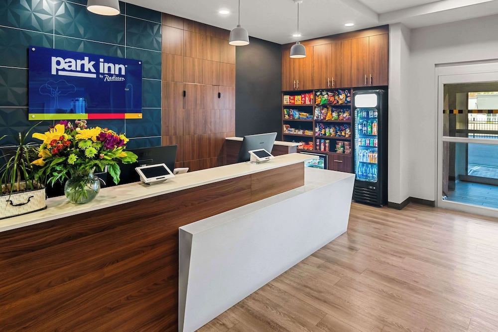 Howard Johnson Kelowna in Kelowna, Canada