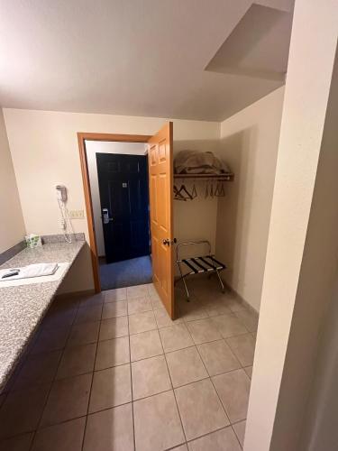 Seasons Motel - photo 7