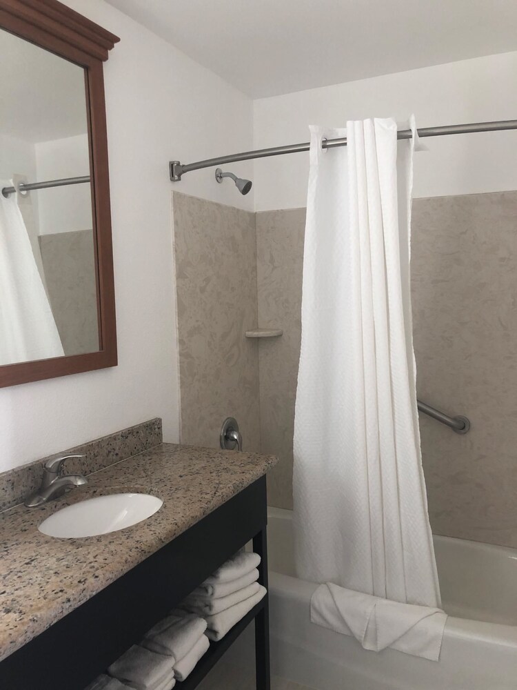 Rodeway Inn at Morro Bay - photo 9