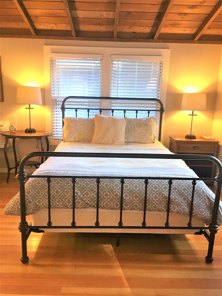 China Creek Cottages — hotel in Willow Creek