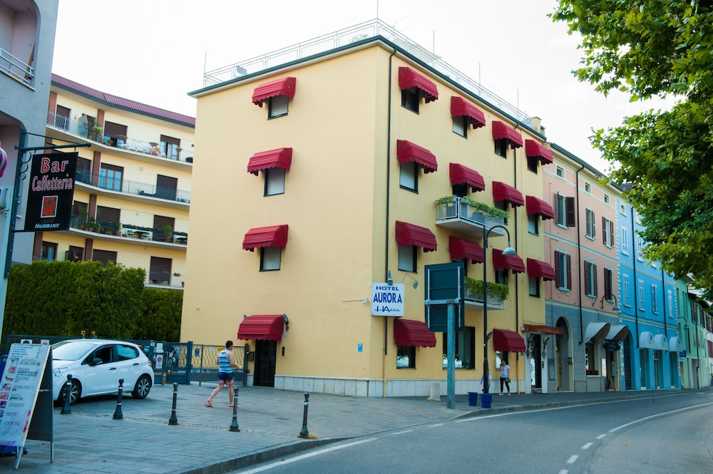 Aurora — hotel in Desenzano Del Garda