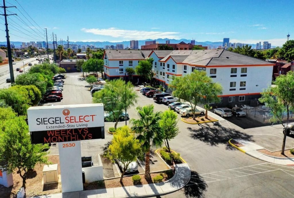 Siegel Select Flamingo — Las Vegas