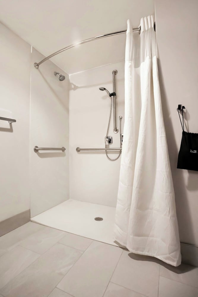 Fairfield Inn & Suites by Marriott Louisville Airport - photo 7