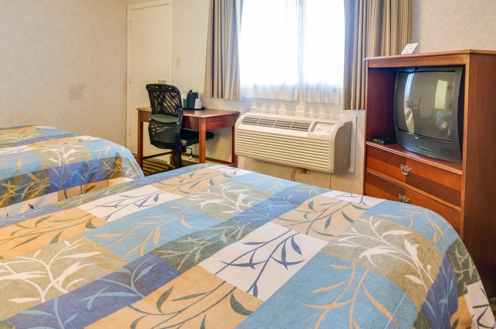 Francisco Bay Inn - photo 18