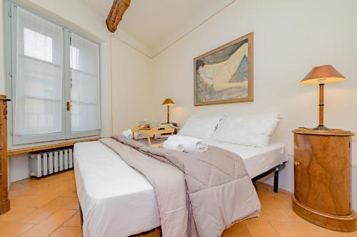 Luxury Naviglio House 10 min Cathedral — 4-Star Luxury Hotel in Milan, Italy