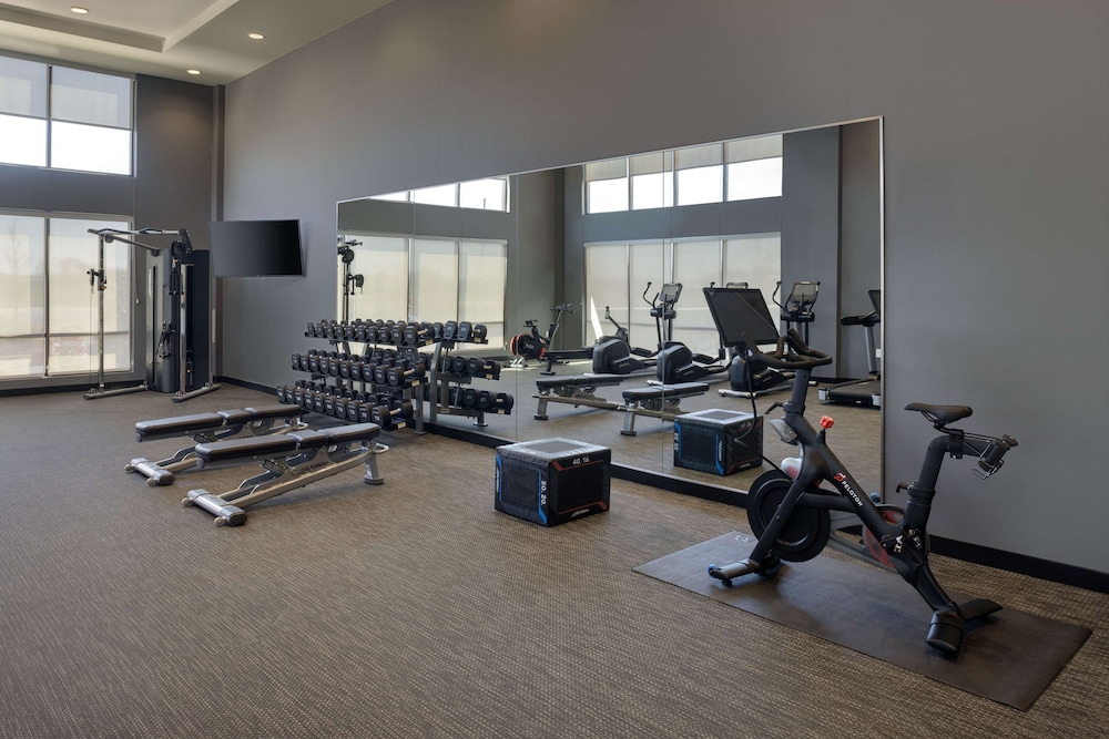 Embassy Suites by Hilton Bowling Green - photo 33