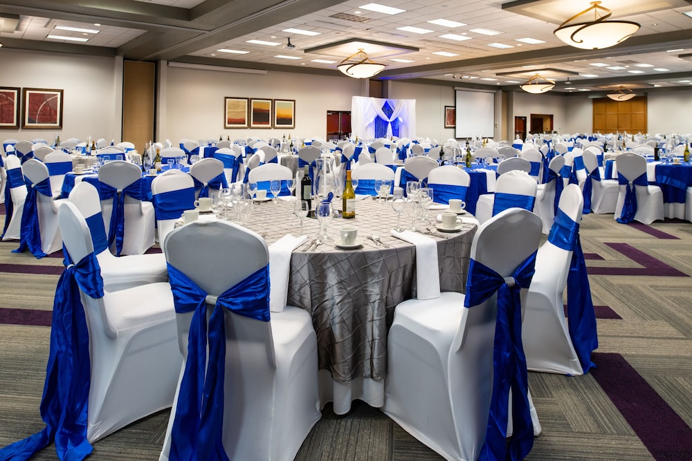 Holiday Inn Hotel & Suites Beaumont Plaza by IHG - photo 25