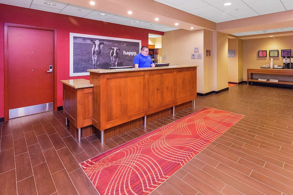 Hampton Inn Waynesburg - photo 3