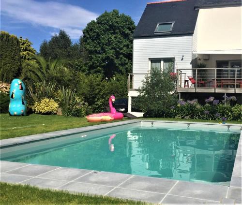 Maison Perros Guirec 5 pièces 8 personnes FR 1 368 153 — 4-Star Luxury Hotel in Perros-Guirec, France