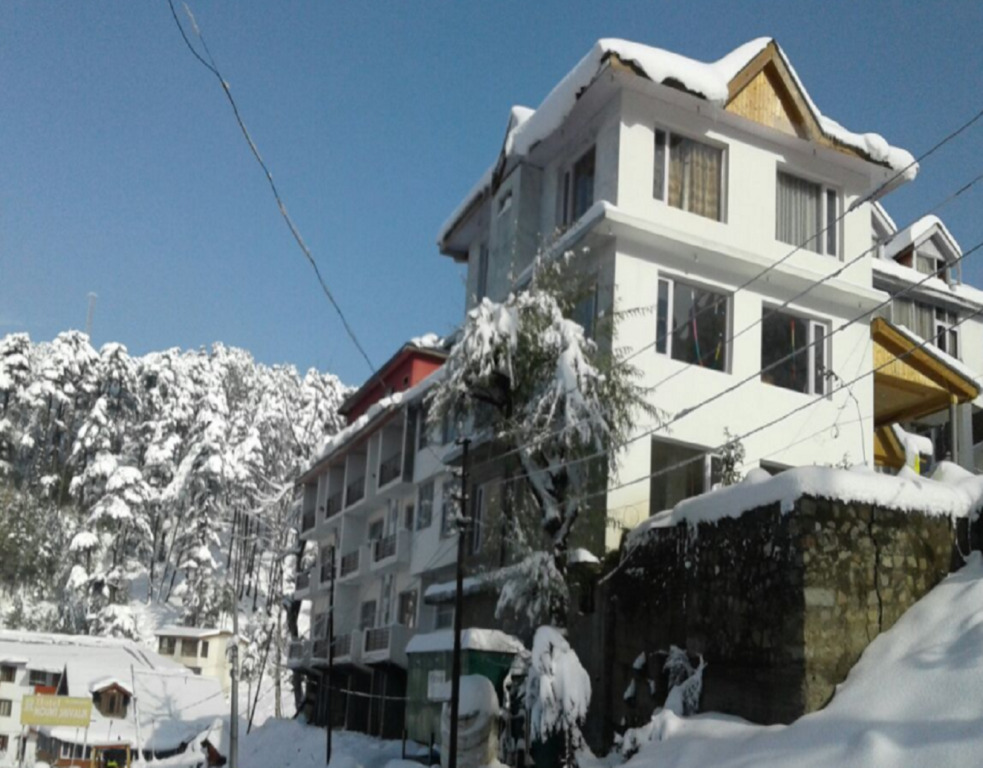 Hotel Patnitop - last minute hotel in Batoti
