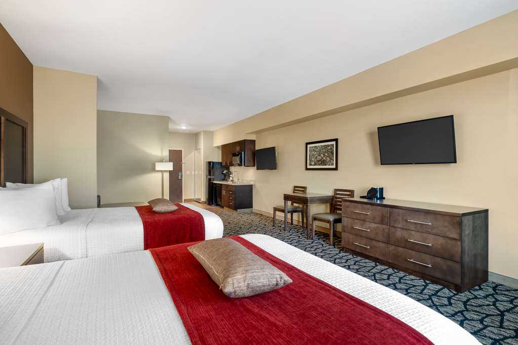 Best Western Plus Lakeview Hotel - photo 23