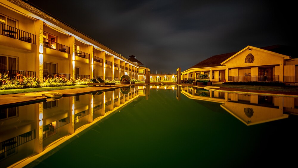 Tropical Retreat By Zuper — 4-Star Luxury Hotel in Igatpuri, India