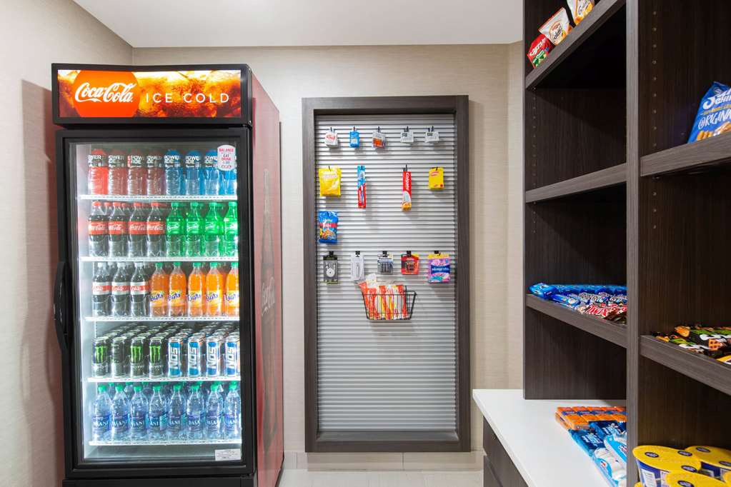 La Quinta Inn & Suites by Wyndham Blue Springs - photo 34