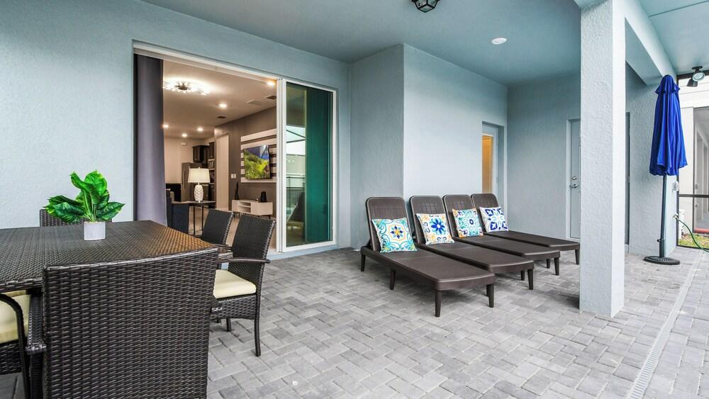 Spacious Home: Private Pool & Resort Access - photo 21