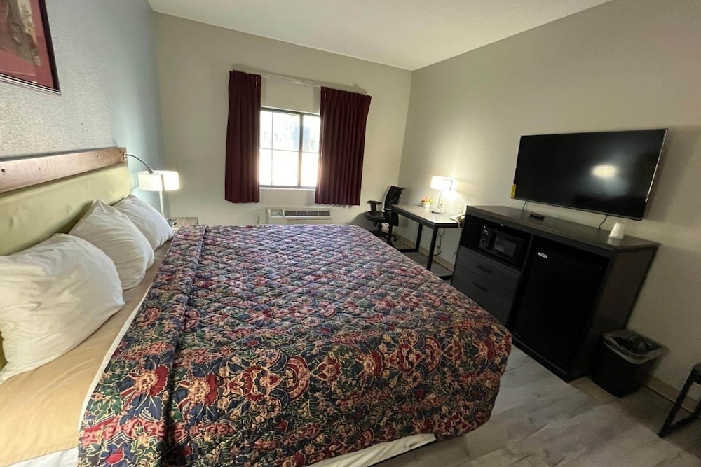 Coratel Inn and Suites by Jasper Wesley Hospital - photo 10