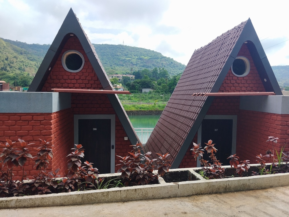 Dinosaur Resort Lonavala - carbon neutral hotel in Pune