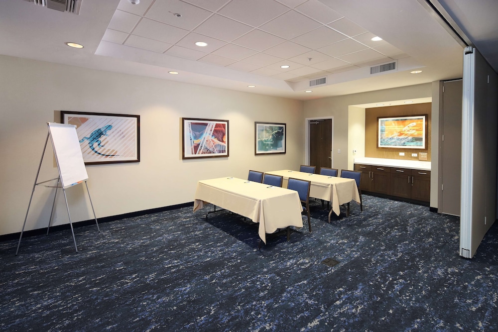 Hampton Inn & Suites Tucson Tech Park - photo 26