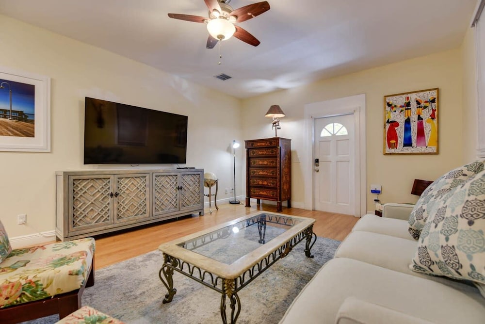 Mesa House Uno Perfect Location — 4-Star Luxury Hotel in Key West, United States