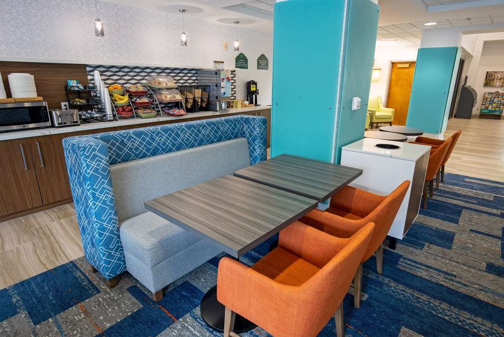 Wingate by Wyndham Lafayette Airport - photo 28