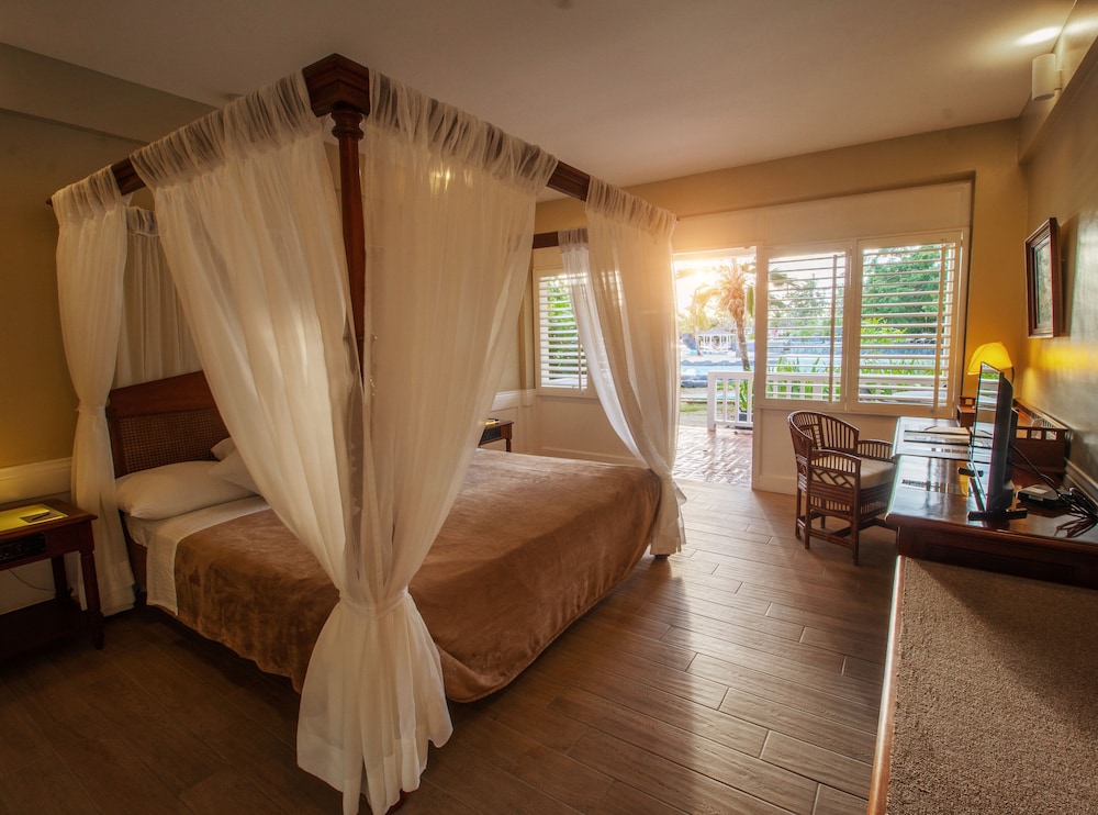 Plantation Bay a Real Resort with a Real Spa — 5-Star Luxury Hotel in Lapu-Lapu City, Philippines