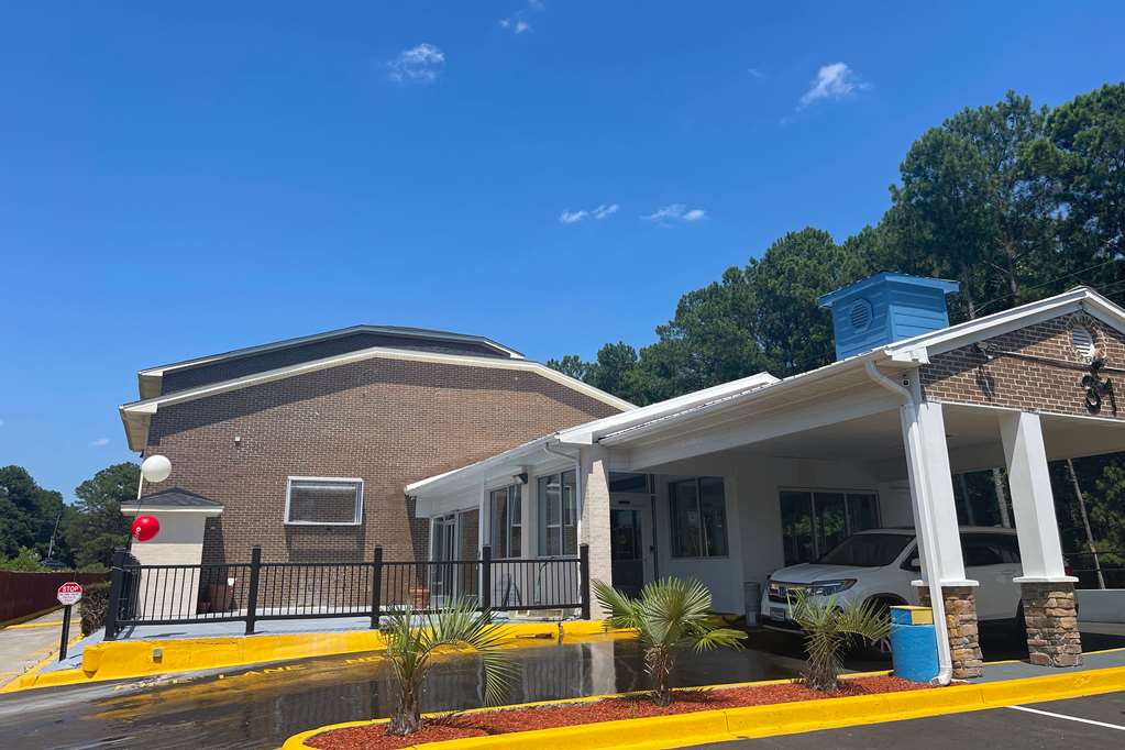 Wingate by Wyndham Columbia Fort Jackson - photo 3