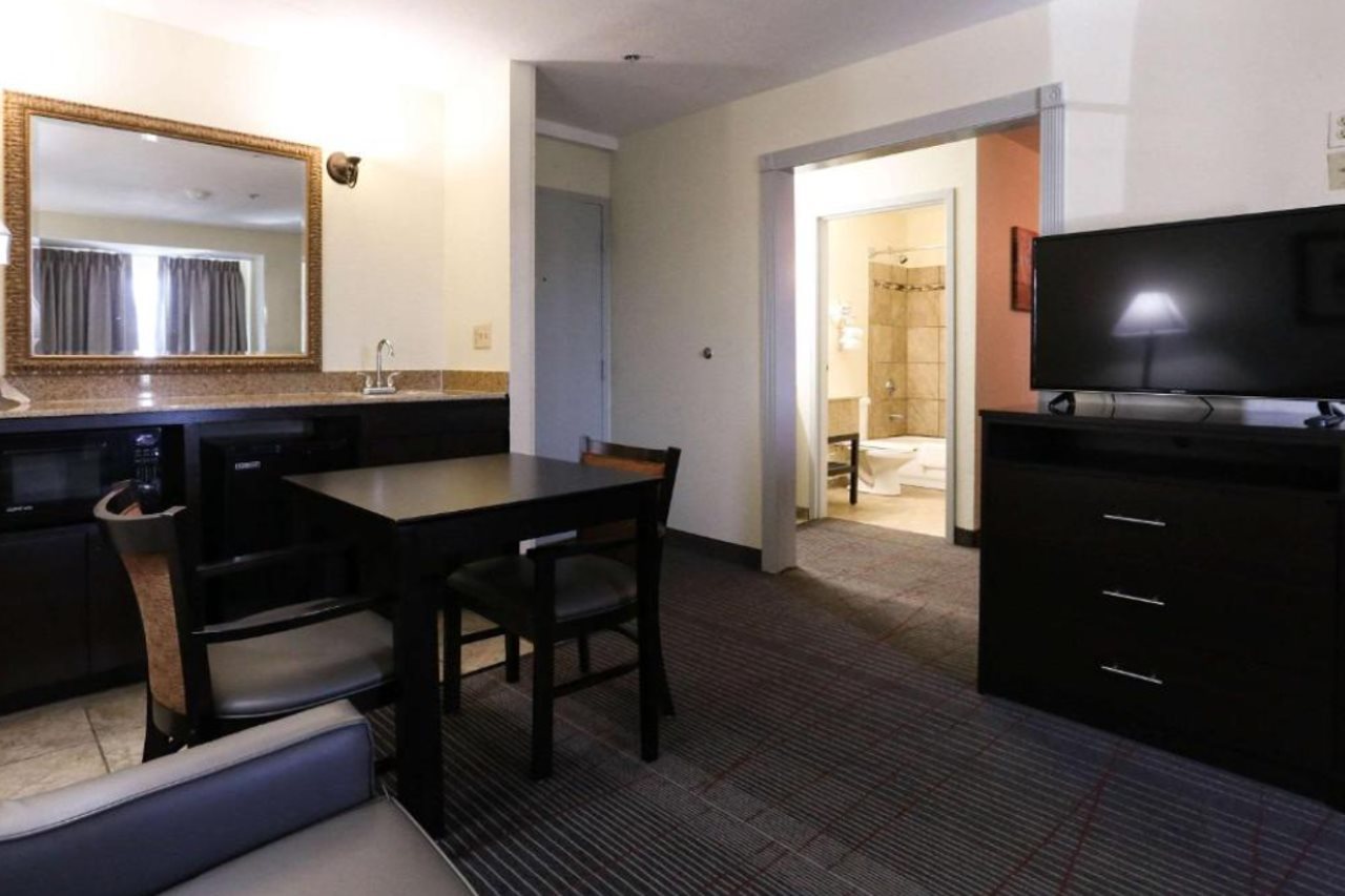 Greenville Pelham Inn by IHG - photo 14