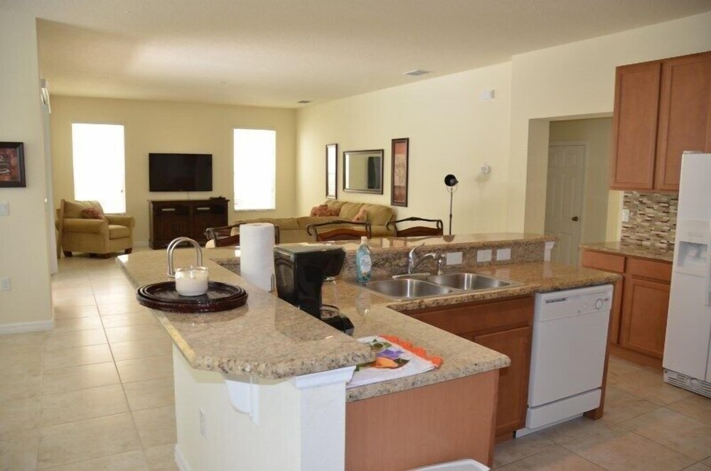 Bella Vida Resort by Fidelity Vacation Homes - photo 18