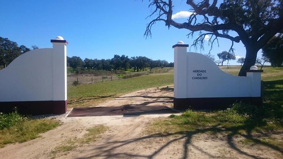 Agro Turismo Herdade Do Carneiro — hotel in Montemor-O-Novo