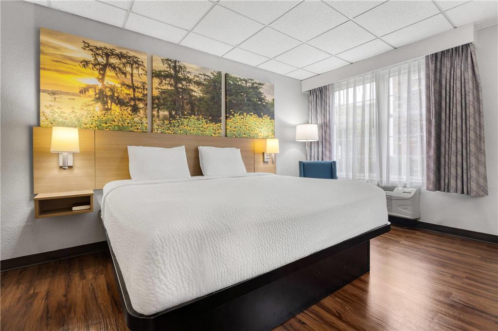 Days Inn by Wyndham Madisonville - photo 29