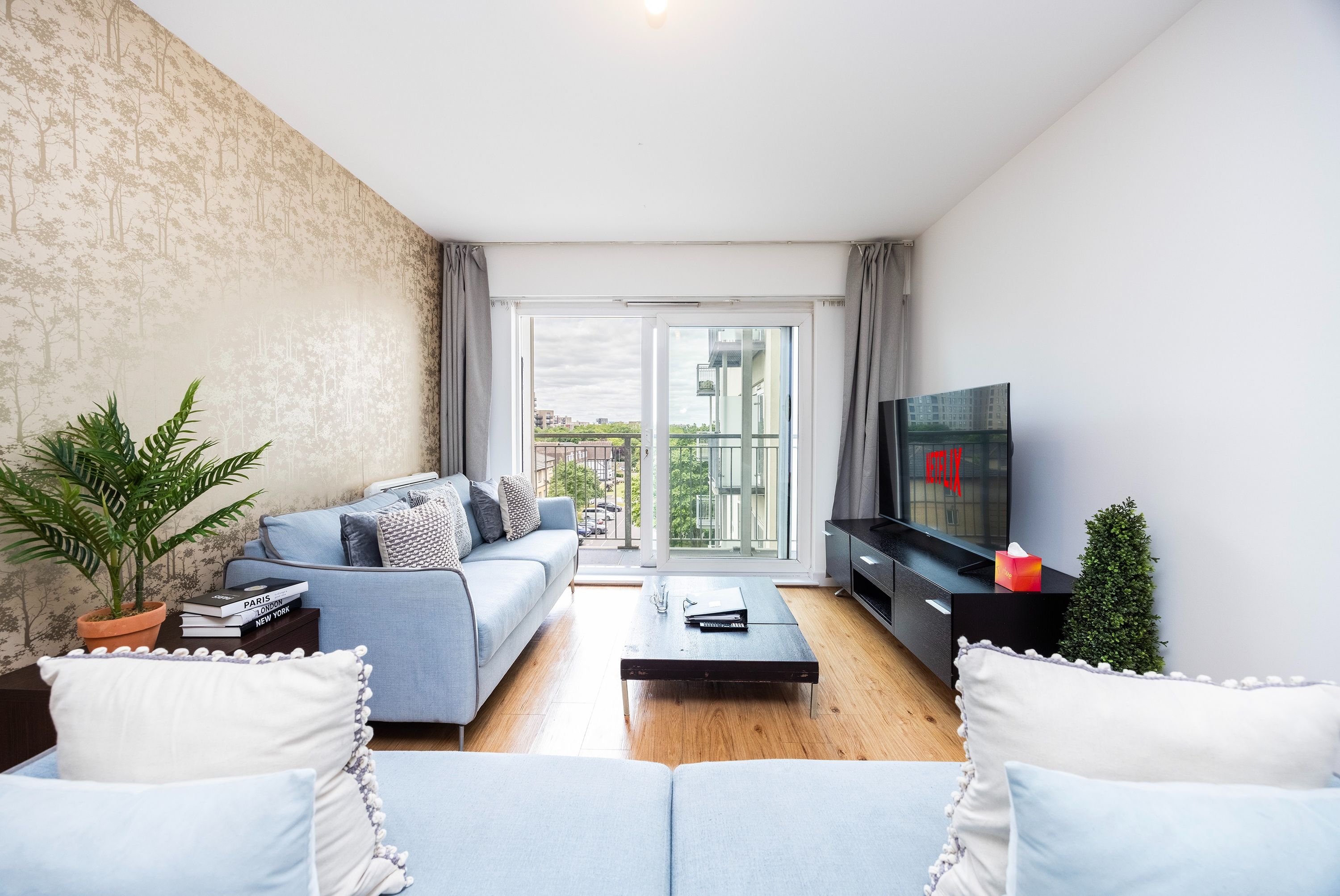 Unique & Luxurious 2bed Apartment London — 4-Star Luxury Hotel in London, United Kingdom