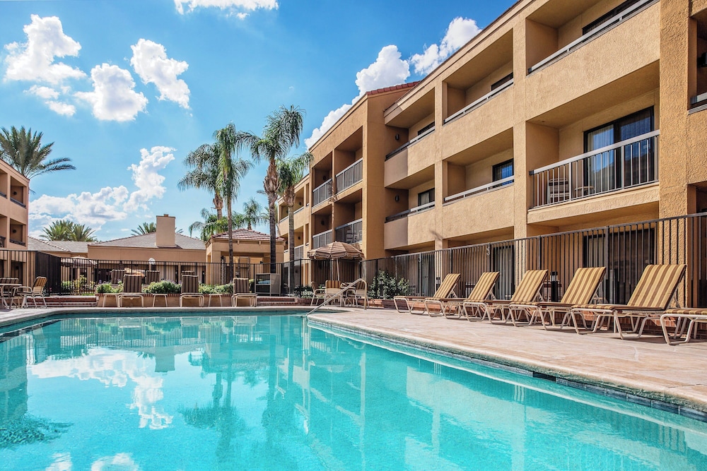 Courtyard by Marriott Tucson Airport - photo 2