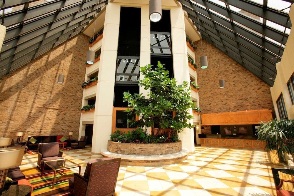 DoubleTree by Hilton Murfreesboro - photo 3