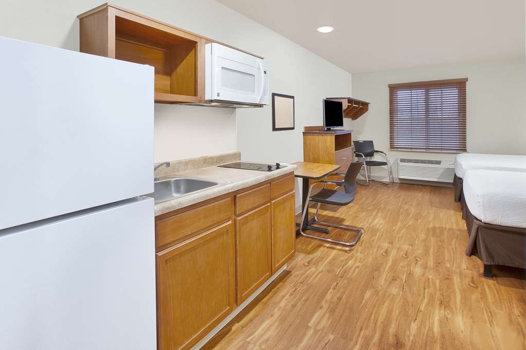 WoodSpring Suites Columbus Urbancrest - photo 15