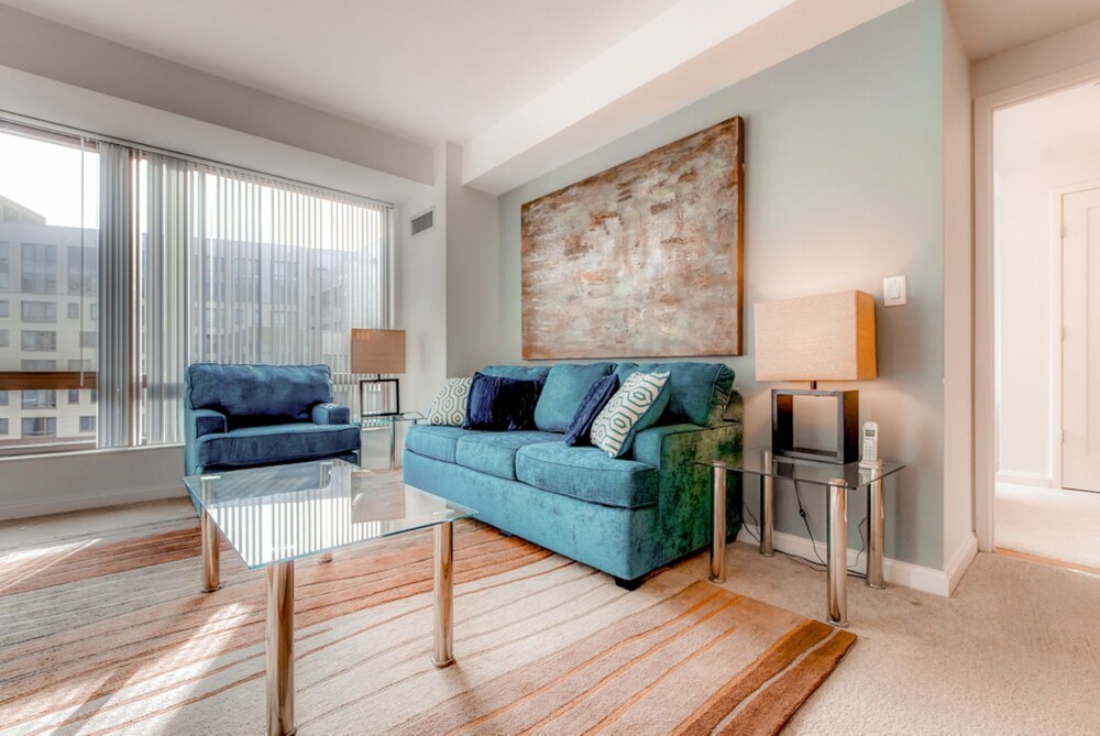 Global Luxury Suites at Kendall Square - photo 23