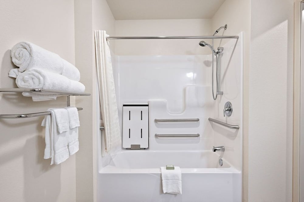 Cobblestone Hotel & Suites Mosinee - photo 75