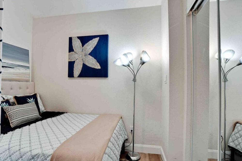Waterfront Studio with Pool on Manasota Key - photo 20