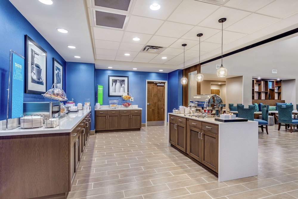 Hampton Inn & Suites Saraland Mobile - photo 25