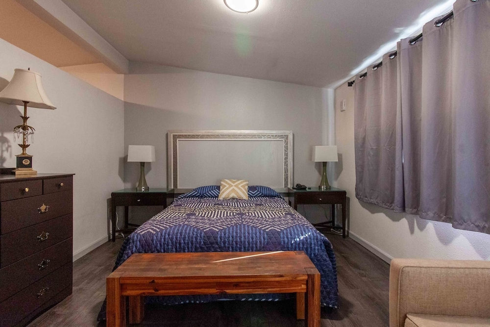 Golden Kent Motel - photo 27