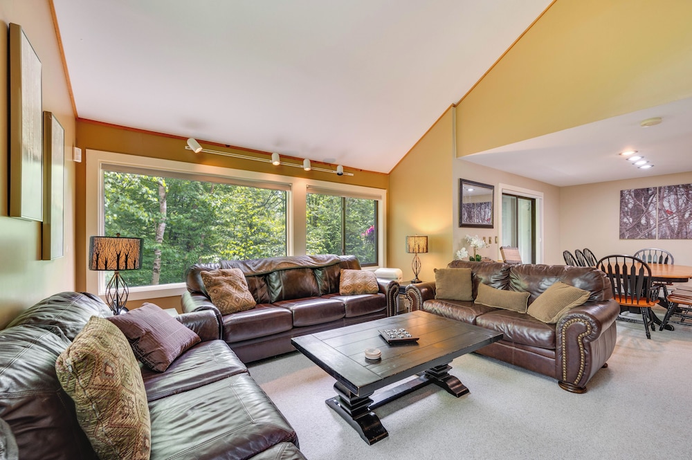 1 Mi to Loon Mountain: Lincoln Haven w Balcony — 4-Star Luxury Hotel in Lincoln, United States