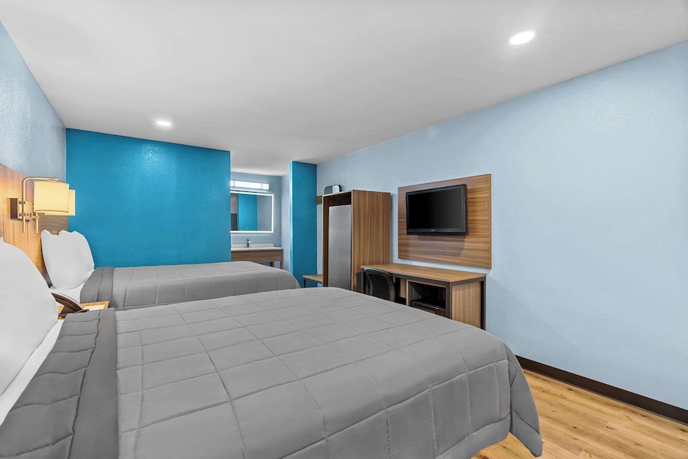 Rodeway Inn & Suites Brookhaven MS - photo 9