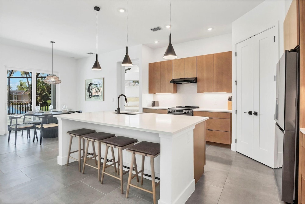 Punta Gorda Isles Waterfront Retreat Private Pool & Canal Access to Charlotte Harbor in Punta Gorda, United States